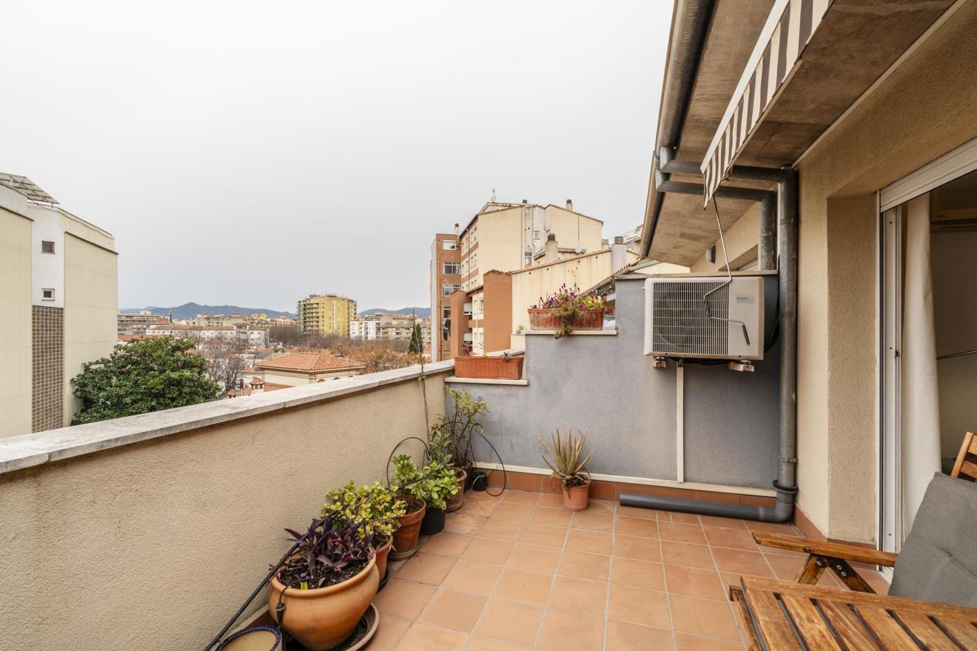 Apartamento Con Dos Grandes Terrazas En Girona Exterior photo