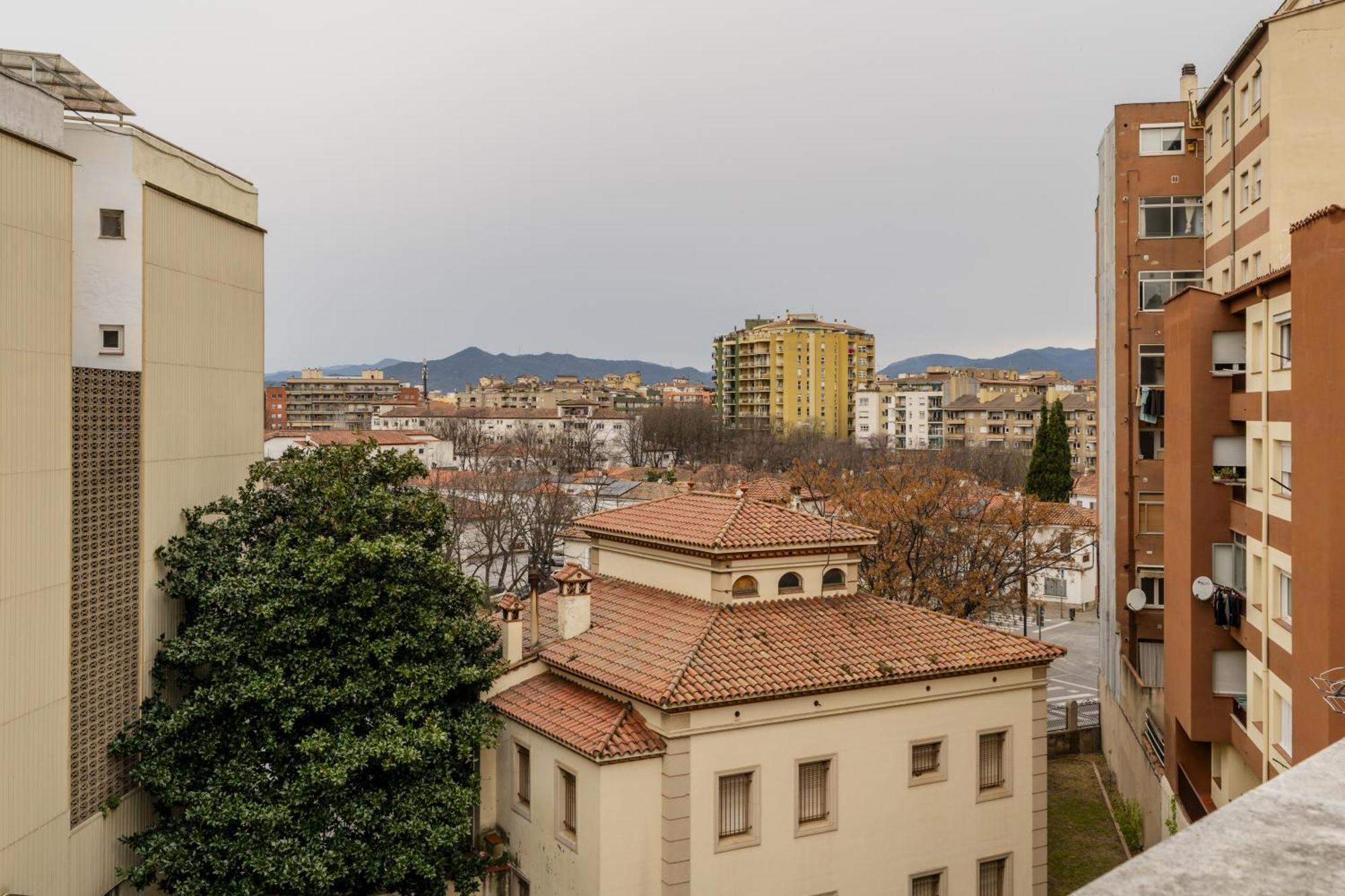 Apartamento Con Dos Grandes Terrazas En Girona Exterior photo